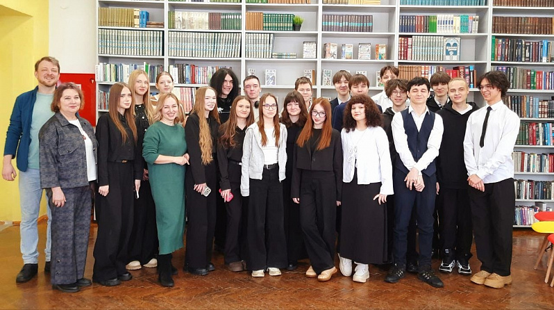 "Медленные чтения" с участием заслуженного артиста Чувашской Республики, актера Александра Володина и талантливой актрисы Русского Драматического Театра Татьяны Володиной.