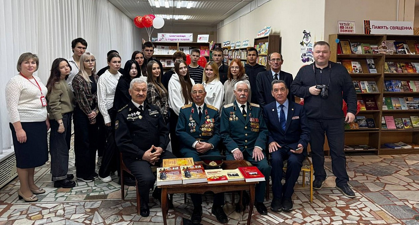В библиотеке им. В. Чапаева — презентация книг от ветеранов!